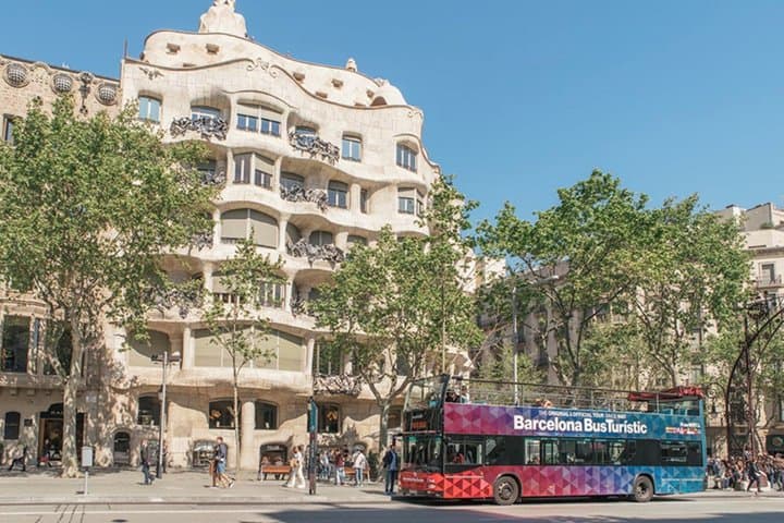 Entrée à La Sagrada Familia à Barcelone & bus à arrêts multiples de 24 heures — photo 4