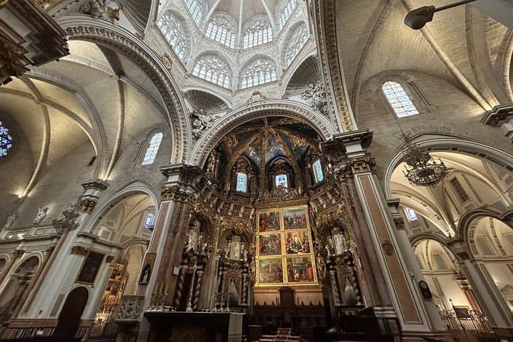 Tour de la Catedral de Valencia y el Santo Grial — foto 4