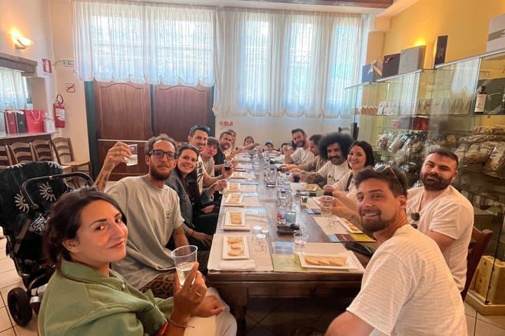 Private Tagestour zu mittelalterlichen Dörfern von Bologna — Foto 5