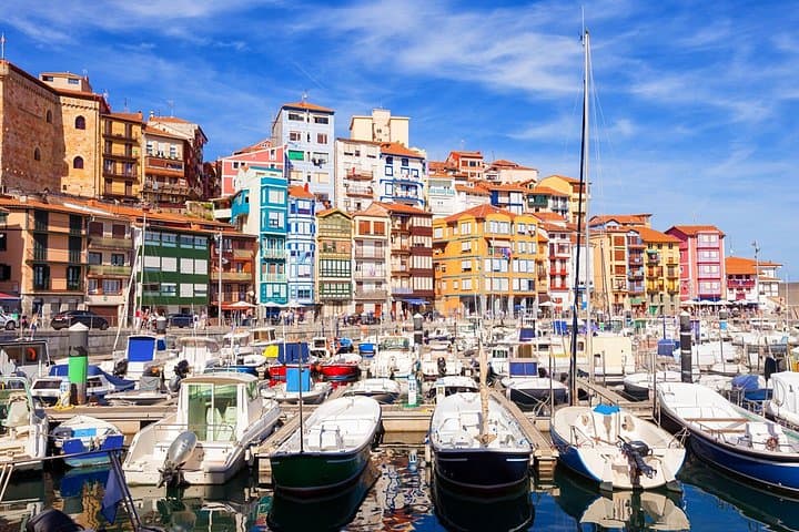 Ponte di Vizcaya, Gaztelugatxe e degustazione di vini da Bilbao