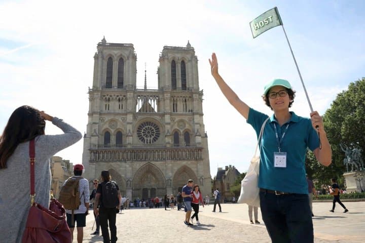 Visite intérieure de Notre-Dame avec options de cryptes, macarons ou déjeuner — photo 3