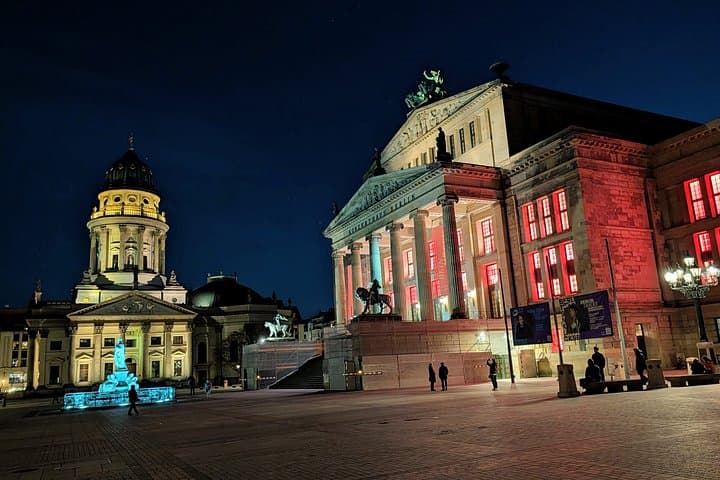 Tour a Piedi dei Monumenti Illuminati di Berlino — foto 2