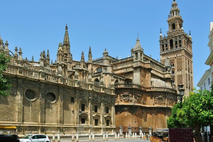 Excursión de un día a Sevilla desde Málaga con entradas a la Catedral y la Giralda — foto 4