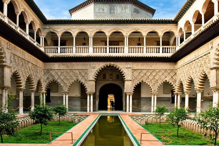 Besuchen Sie das Real Alcázar in Sevilla bei einem Tagesausflug von Málaga