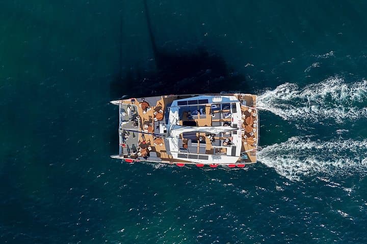 Relax nel pomeriggio in catamarano nell'arcipelago di Friuli, Marsiglia — foto 5