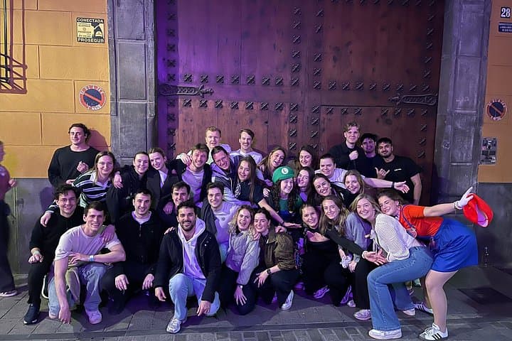 Ruta de Bares en Valencia: Bares, Shots Gratis y Entrada a Club