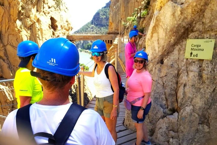 Visite privée du Caminito del Rey au départ du port de croisière de Málaga — photo 2