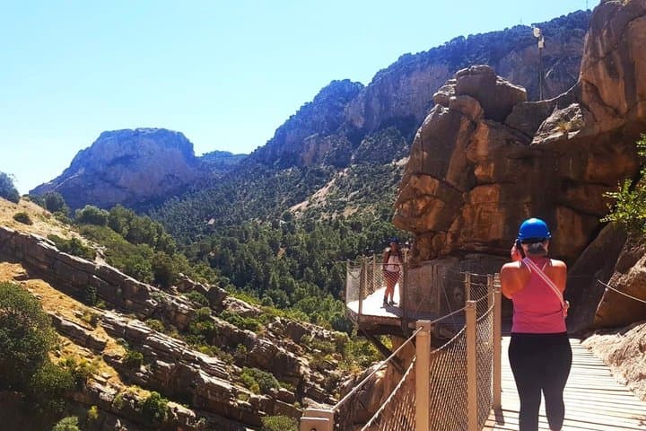 Visite privée du Caminito del Rey au départ du port de croisière de Málaga — photo 3