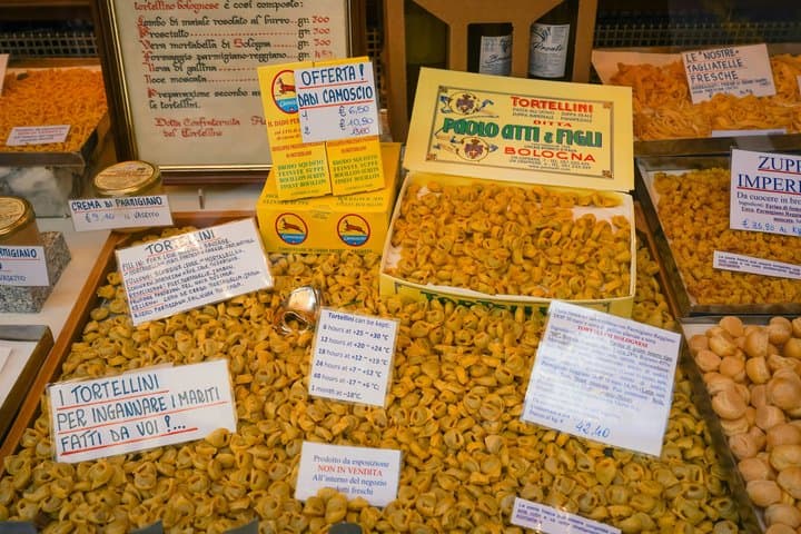 Bologna Food Tour mit Tortellini-Faltvorführung