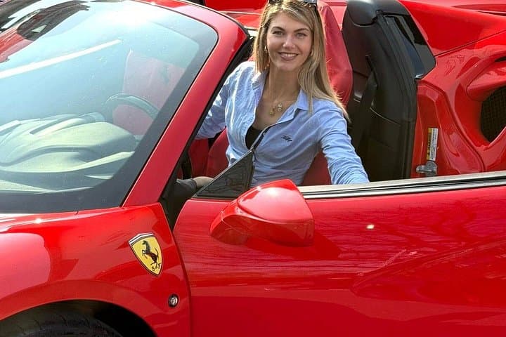 Tour Vip de Ferrari con Prueba de Manejo — foto 3