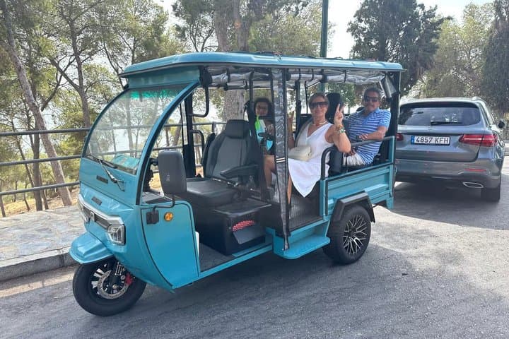 Tour en Tuk Tuk por Sevilla — foto 3