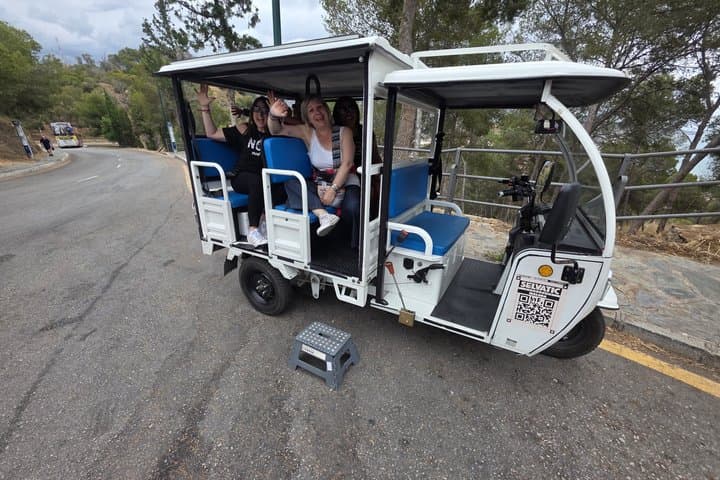 Tour en Tuk Tuk por Sevilla — foto 4