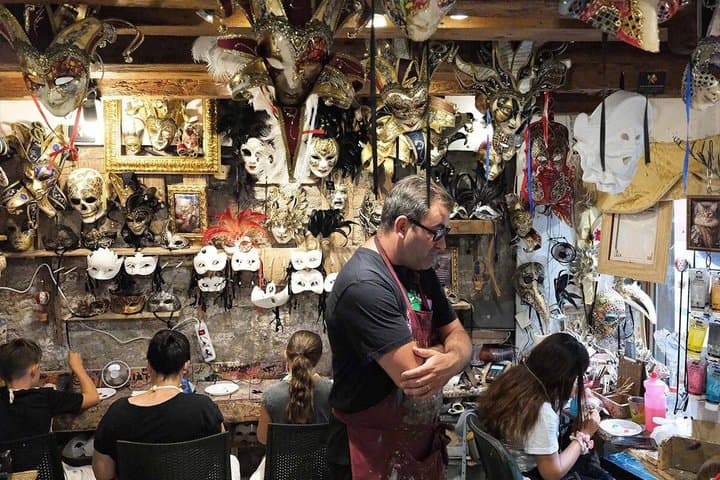 Atelier de Masques du Carnaval de Venise et Expérience au Palais des Prisons de Casanova — photo 3