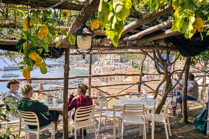 Limones y Vistas: Tour del Jardín Monumental de Amalfi — foto 2
