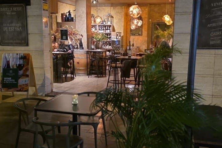 Weinverkostungserlebnis in Valencias Altstadt — Foto 5