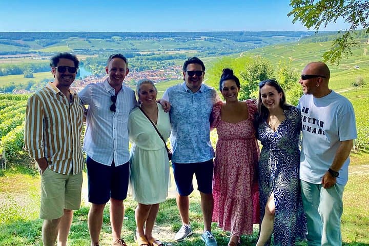 Champagner-Weinberge & Keller Tour mit Sommelier ab Paris