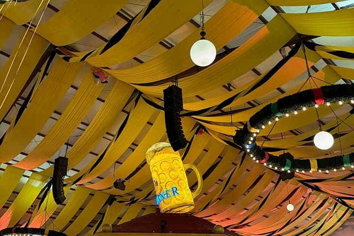 Oktoberfest Tisch-Erlebnis in München