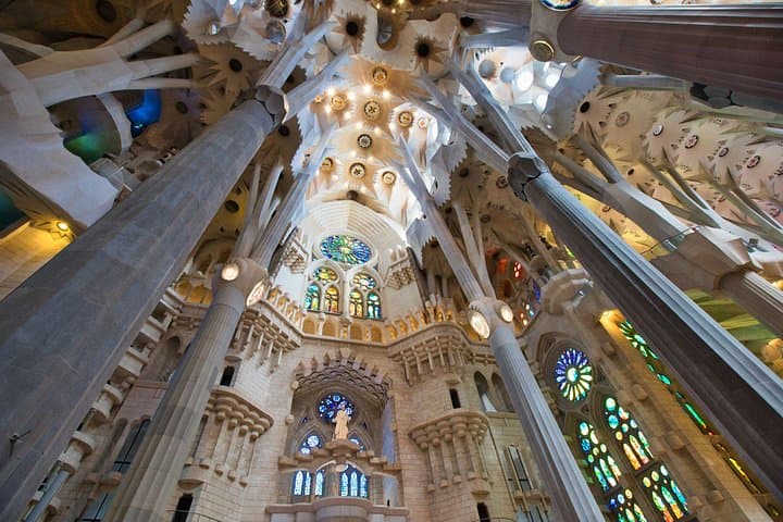 Sagrada Familia Skip-the-Line Kleingruppenführung — Foto 3