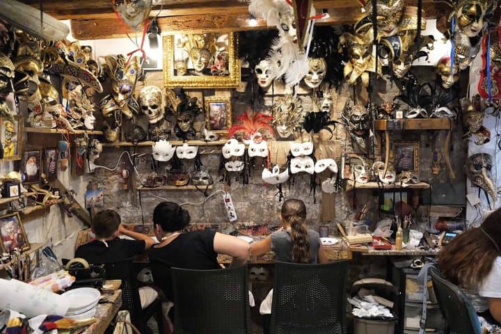 Atelier de Masques du Carnaval de Venise et Expérience au Palais des Prisons de Casanova