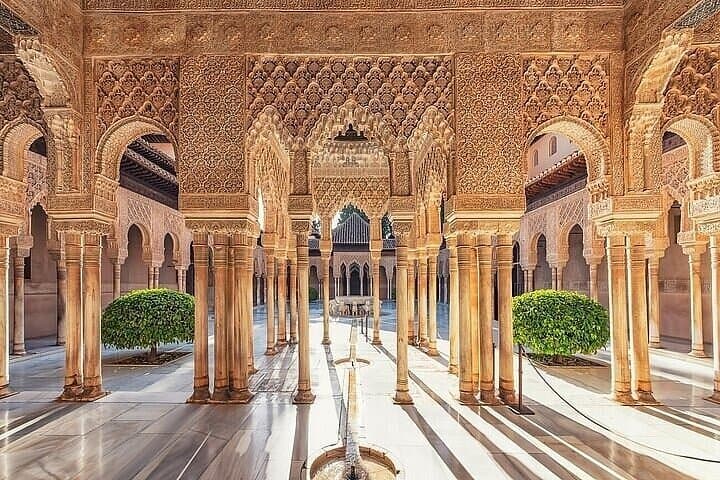 Entrada a la Alhambra y Palacios Nazaríes con Audioguía en Granada — foto 3