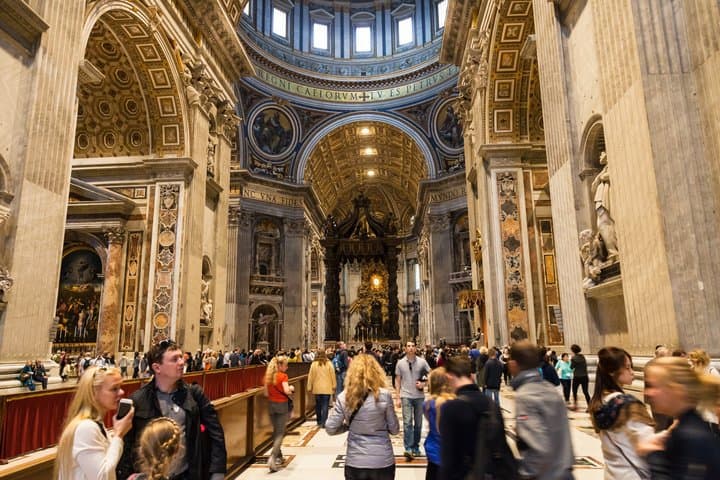 Salta la Coda: Tour Guidato della Basilica di San Pietro, Tombe Papali e Cupola — foto 5