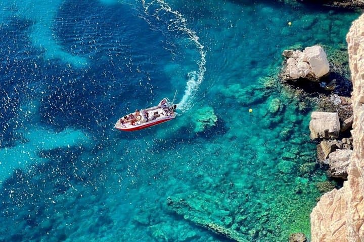 Bootstour in den Calanques mit Schwimmen — Foto 2
