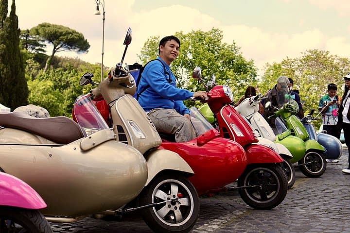 Vespa-Seitenwagen-Tour in Rom — Foto 5