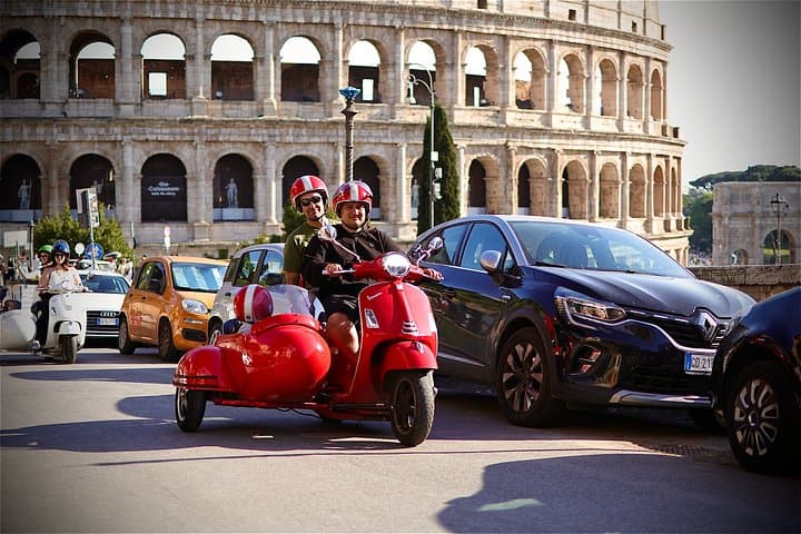 Tour in Sidecar Vespa a Roma — Tour dei Punti Salienti di 90 Minuti