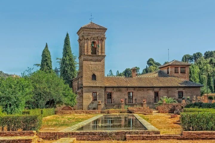 Visita Guiada a la Alhambra, Generalife y Alcazaba sin los Palacios Nazaríes — foto 2