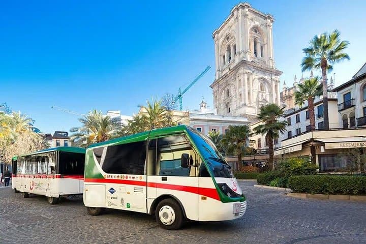 Billets pour l'Alhambra et le Palais Nasride avec Train Touristique — photo 2
