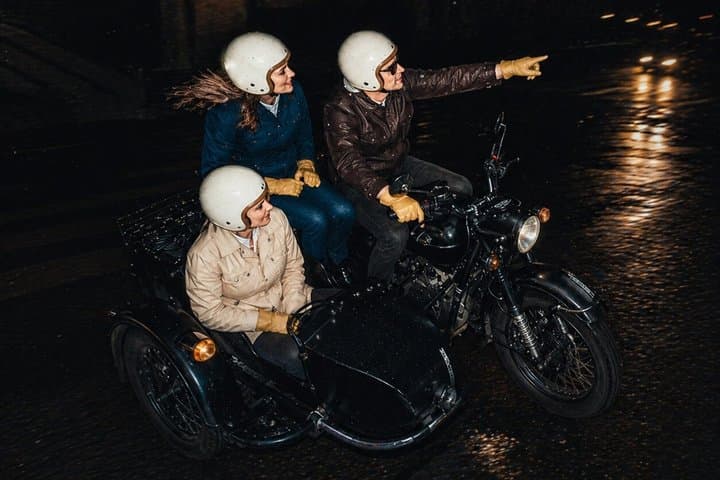 Tour Notturno Privato in Sidecar Vintage con Champagne a Parigi — foto 4