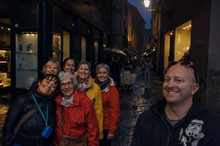Tour notturno a piedi a Bologna: Leggende nascoste e luoghi segreti — foto 3