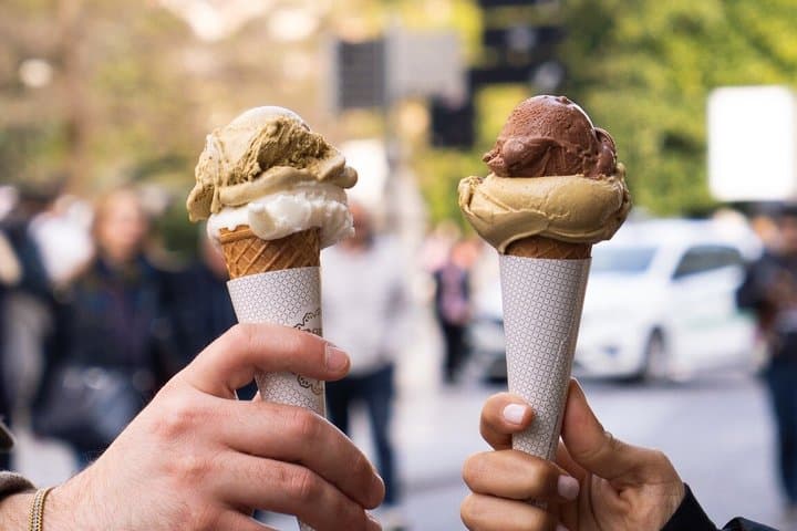 Verona Gourmet Food Tour mit Abendessen, Wein und Gelato — Foto 4