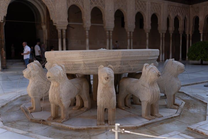 Tour Privado de la Alhambra con entradas a los Palacios Nazaríes — foto 5
