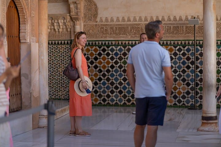 Tour privado de la Alhambra con entradas a los Palacios Nazaríes — foto 2