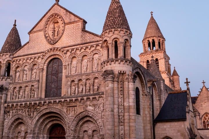 Tour Privado Guiado de Poitiers — foto 3