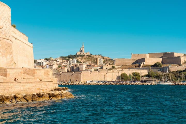Marseille Alter Hafen und Panier Viertel Spaziergang — Foto 2