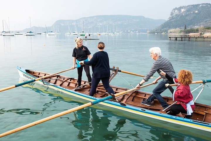 Experiencia de Remo Tradicional en el Lago de Garda al Atardecer — foto 4