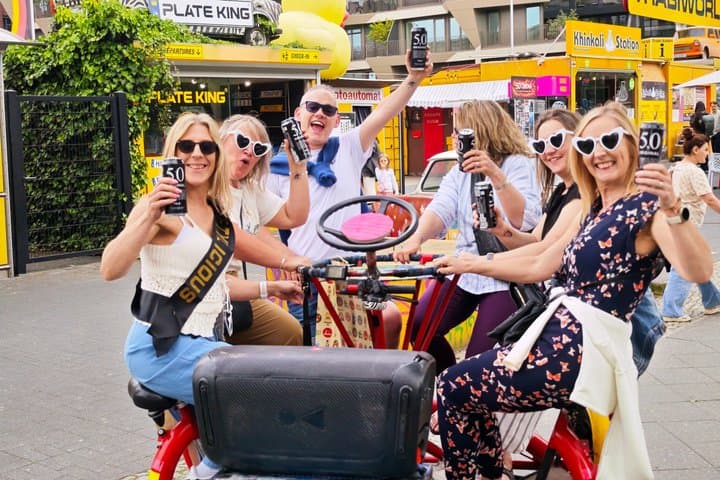 Tour della città in Beer Bike e Party Bike a Berlino — foto 3