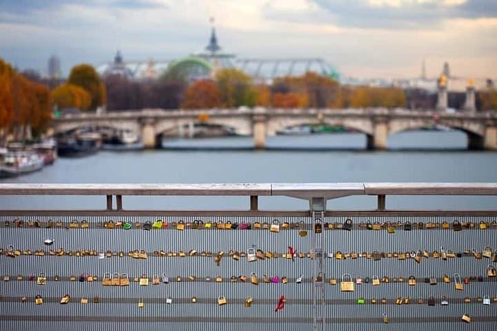 Tour a piedi delle location di Emily in Paris — foto 3