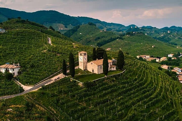 Prosecco-Hügel-Tour mit Wein, Spritz und Asolo von Venedig — Foto 2