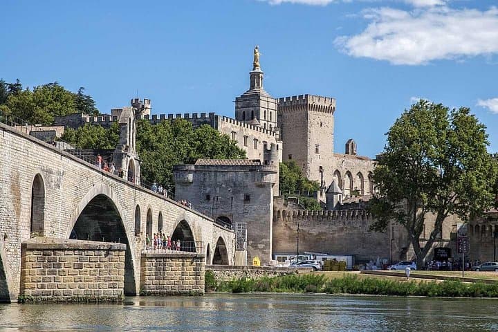 Avignon Stadtführung zu den Must-See-Sehenswürdigkeiten und versteckten Schätzen — Foto 5