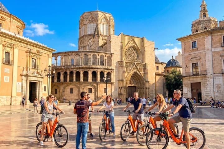 Guided Bike or E-Bike Tour in Valencia — photo 2