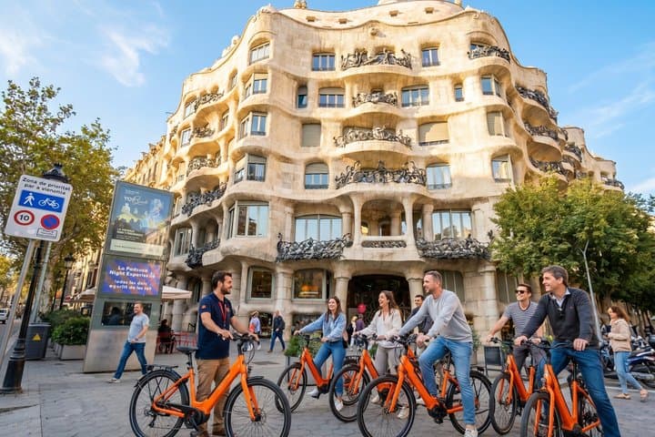Tour in Bicicletta o E-Bike di Barcellona — foto 3