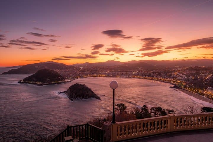 Tour Privato al Tramonto e nel Centro Storico di San Sebastián