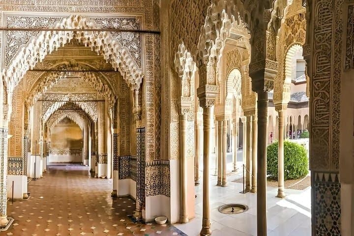 Assistenza all'ingresso dell'Alhambra e Treno Turistico — foto 2
