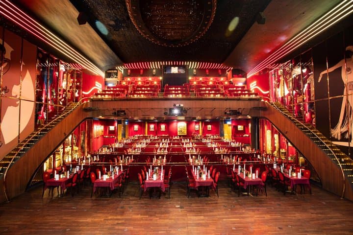 Disco - Akrobatik Dinner und Tanz - Varieté Theater in Berlin — Foto 2