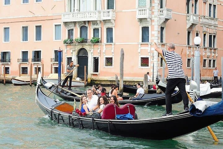 Gita in Gondola sul Canal Grande a Venezia — foto 3