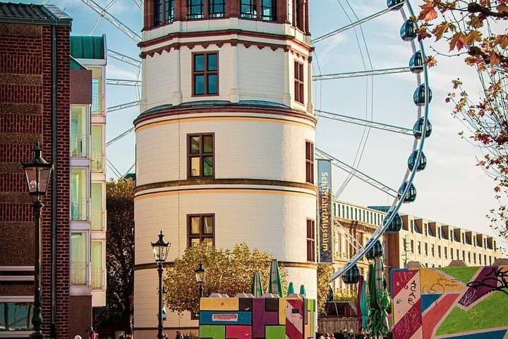 Tour Fotografico a Piedi di Düsseldorf con Ingresso alla Torre del Reno — foto 4