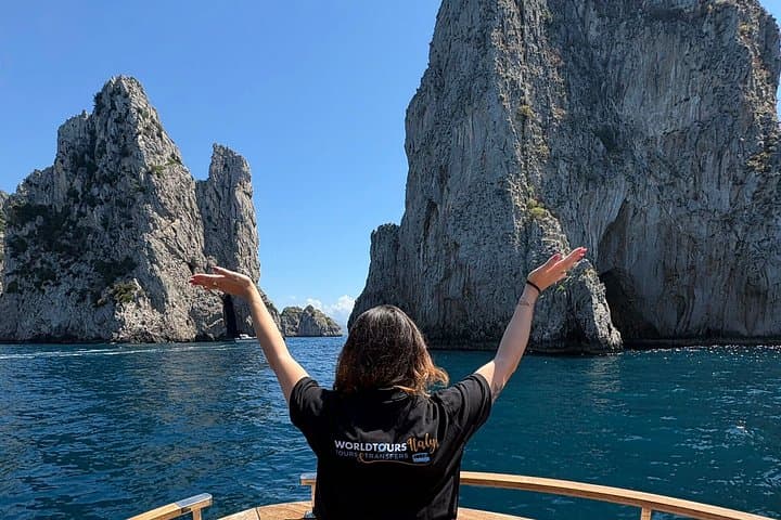 Tour in barca a Capri da Napoli